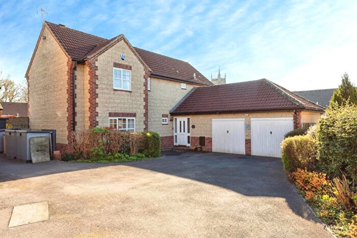 4 Bedroom Detached House For Sale In Ross Close, Chipping Sodbury, Bristol, BS37