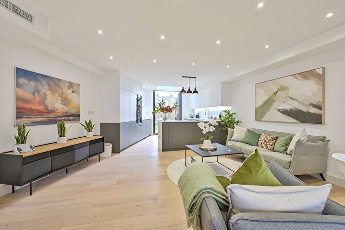 3 Bedroom Property For Sale In Jephtha Road, Wandsworth, London, SW18