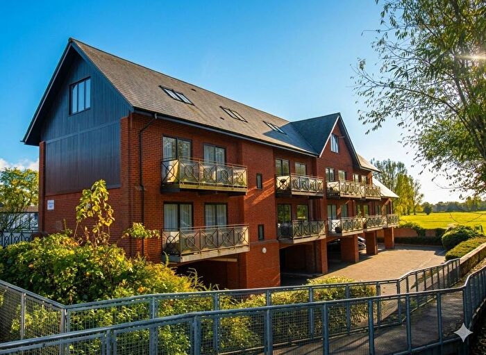 2 Bedroom Flat For Sale In Flat, Ironbridge Works, Newport Pagnell, MK16