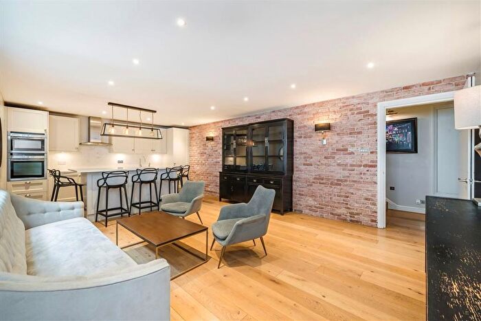 2 Bedroom Flat For Sale In Grafton Mews, Fitzrovia, W1T