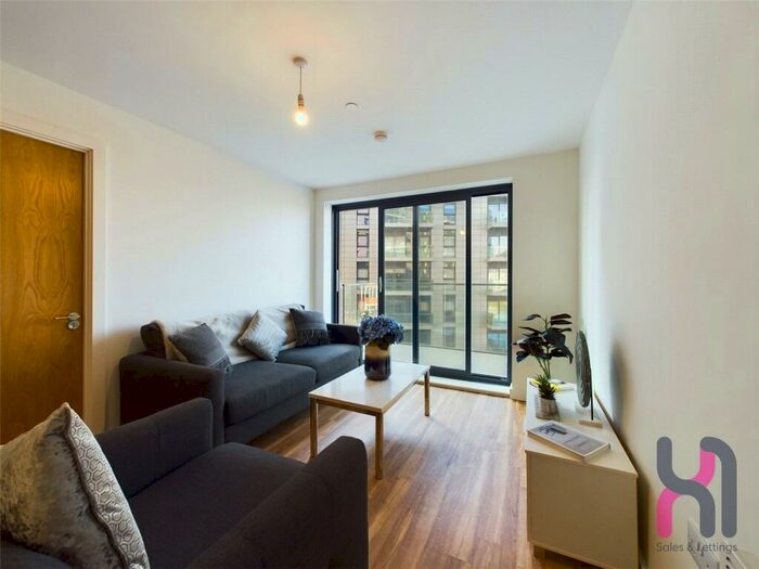 3 Bedroom Flat For Sale In Manchester Waters, Pomona Strand, Old Trafford, M16