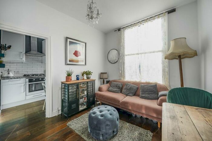 1 Bedroom Apartment To Rent In Holloway Road, N19