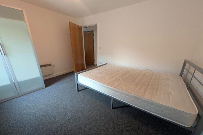 2 Bedroom Apartment To Rent In Hooton House, Beeston, NG9