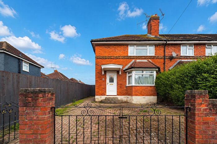 3 Bedroom End Terrace House For Sale In Blagdon Road, Reading, Berkshire, RG2
