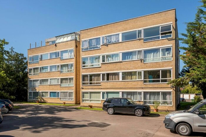 6 Bedroom Flat To Rent In Rectory Road, Beckenham, BR3