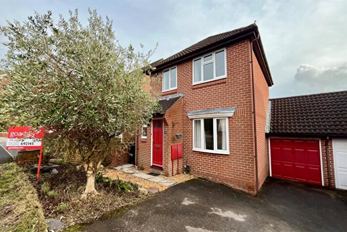 3 Bedroom Detached House To Rent In Broadstone, BH18