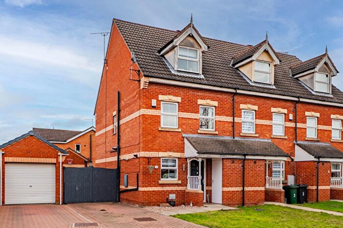 3 Bedroom End Terrace House For Sale In Oakgrove, Thurcroft, Rotherham, S66