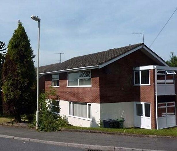 2 Bedroom Apartment For Sale In Fairmile Road, Halesowen, B63