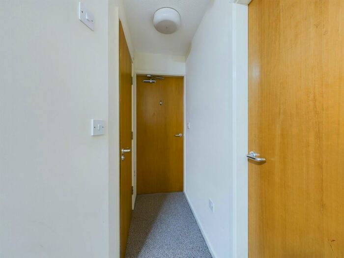 2 Bedroom Flat For Sale In Crown Station Place, Liverpool, L7