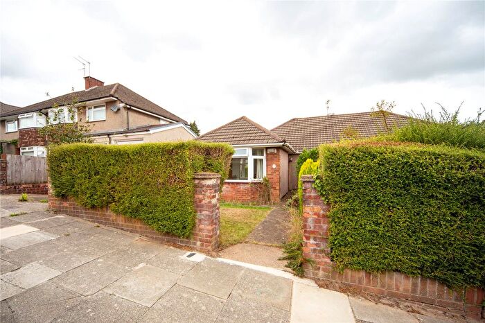 2 Bedroom Bungalow To Rent In Lonsdale Road, Penylan, Cardiff, CF23