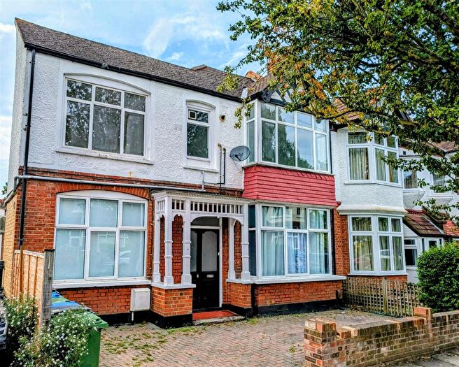 2 Bedroom Maisonette To Rent In Albany Road, New Malden, KT3