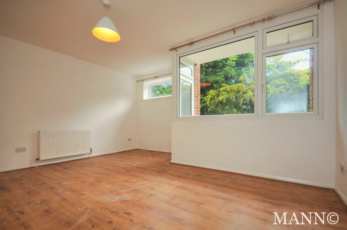 2 Bedroom Flat To Rent In Mayow Road, Forest Hill, SE23