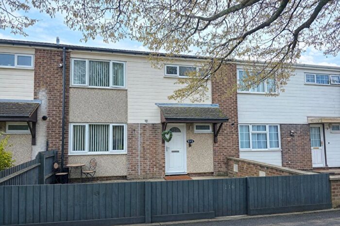 3 Bedroom Terraced House For Sale In Fowler Road, Aylesbury, HP19