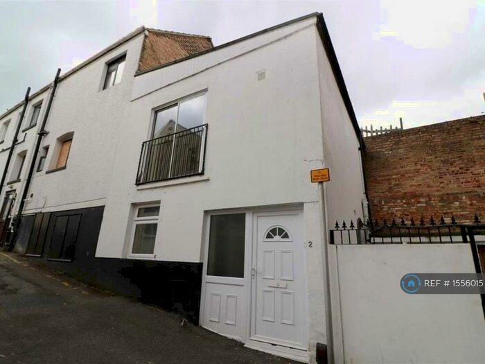 1 Bedroom Semi-Detached House To Rent In West Hill Place, Bournemouth, BH2