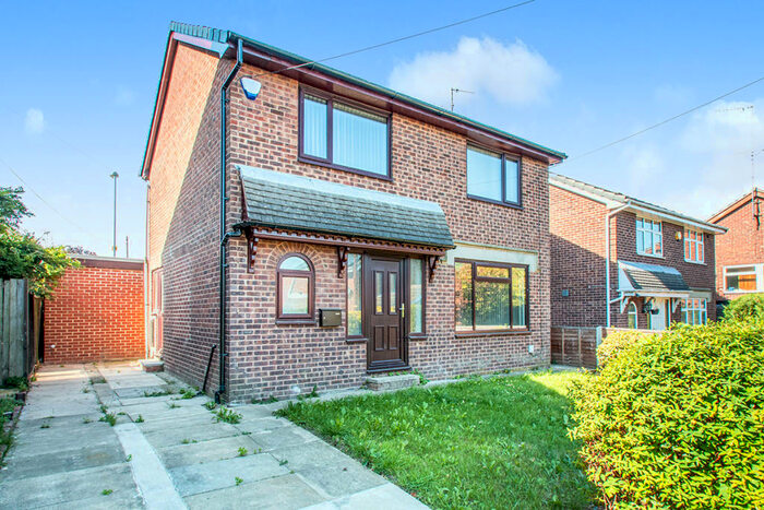 4 Bedroom Detached House To Rent In Daffil Avenue, Churwell, Morley, Leeds, LS27
