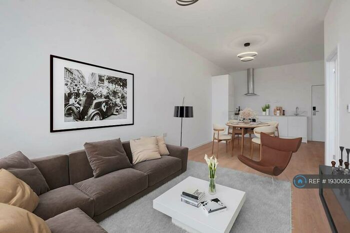 1 Bedroom Flat To Rent In Halfords Lane, Birmingham, B66