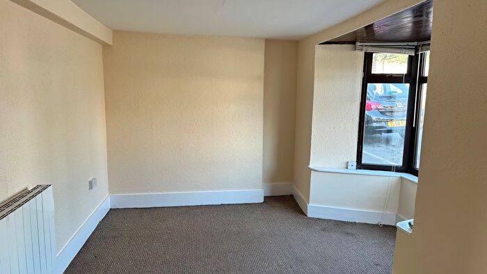 1 Bedroom Flat For Sale In City Road, Haverfordwest, SA61