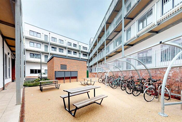 1 Bedroom Flat To Rent In Stepney Road, Shieldfield, Newcastle Upon Tyne, NE2