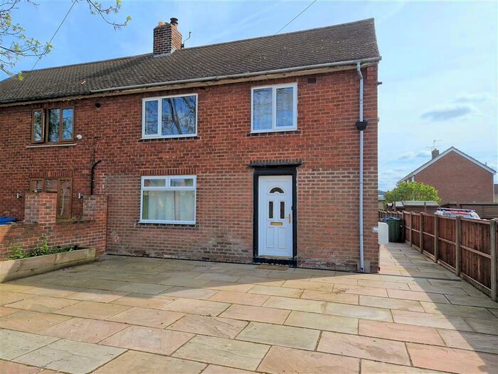 3 Bedroom Semi-Detached House To Rent In Amanda Road, Harworth, Doncaster, DN11