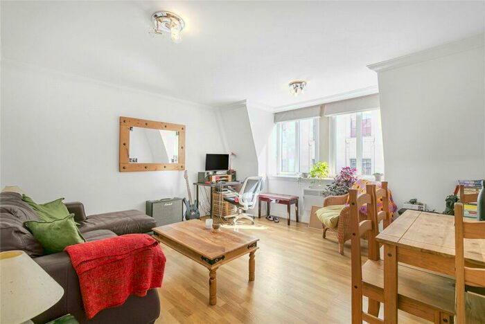 1 Bedroom Apartment To Rent In Carthusian Street, London, EC1M