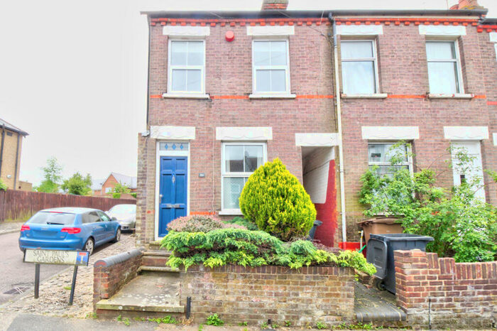 2 Bedroom End Of Terrace House For Sale In St. Pauls Road, Luton, LU1