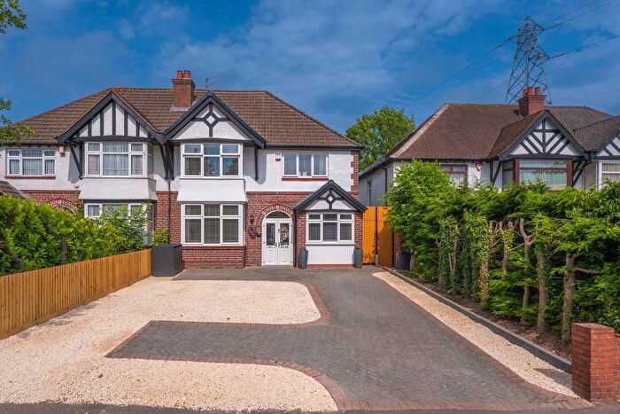 4 Bedroom Semi Detached House For Sale In Bristol Road South, Northfield, Birmingham, B31