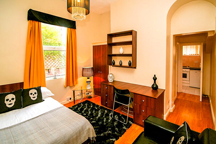 1 Bedroom Flat To Rent In Brookfield Road, Leeds, LS6