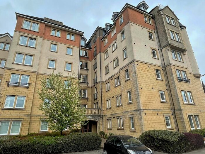 2 Bedroom Flat To Rent In Eagles View, Livingston, EH54