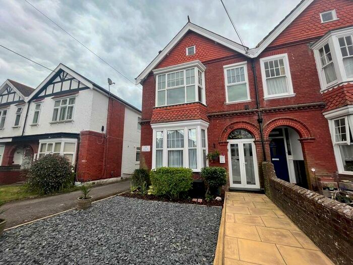 1 Bedroom Character Property To Rent In St. Michaels Road, Worthing, BN11