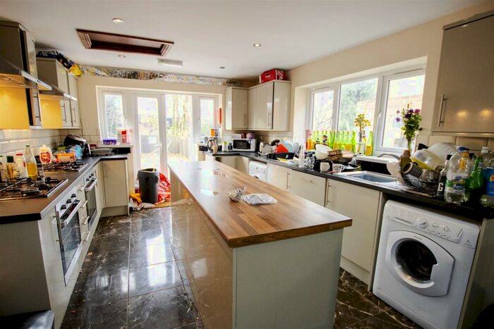 8 Bedroom House To Rent In Bournbrook Road, Birmingham, B29