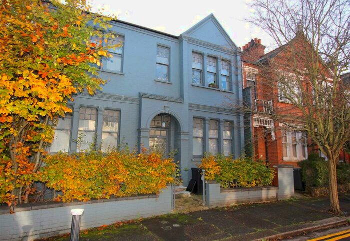 Studio To Rent In Felix Avenue, Crouch End, N8