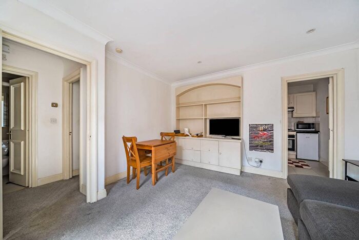 1 Bedroom Flat To Rent In Courtfield Road, South Kensington, London, SW7