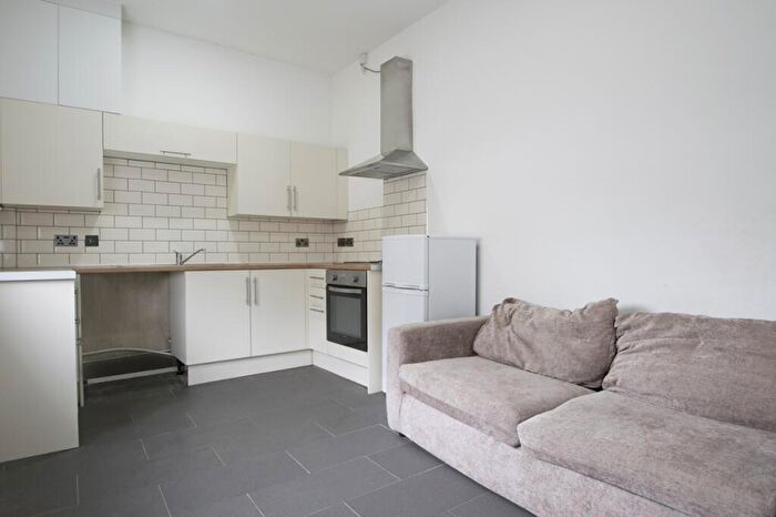 2 Bedroom Flat To Rent In Brithdir Street, Cathays, CF24