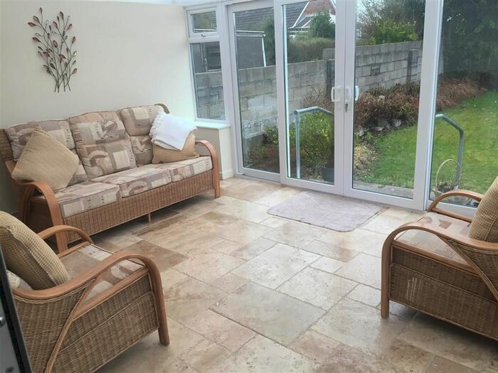 3 Bedroom Semi-Detached House To Rent In Crown Hill Drive, Llantwit Fardre, Pontypridd, CF38