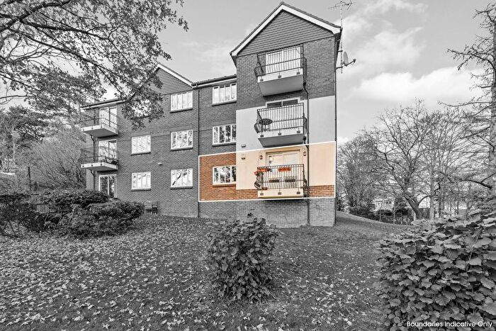 2 Bedroom Flat For Sale In Ref: Gk - St Annes Rise, Redhill, RH1