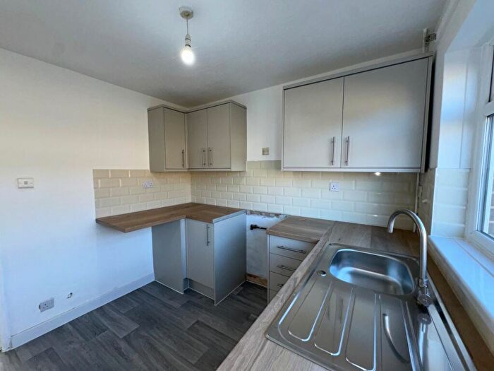 2 Bedroom Flat To Rent In The Shrubbery - Silver Sub, Gosport, Hampshire, PO12