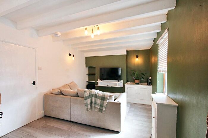 2 Bedroom Cottage To Rent In Park Lane, Littleover, DE23
