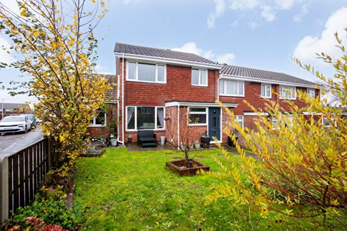 3 Bedroom End Of Terrace House For Sale In Fourwents Road, Hoo, Rochester, ME3