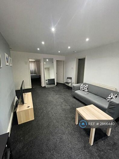 2 Bedroom Flat To Rent In Greenfield Road, Liverpool, L13