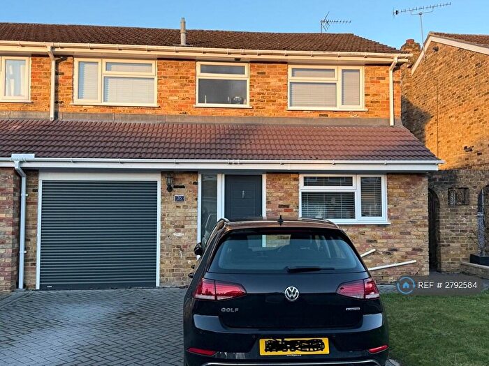 4 Bedroom Semi Detached House To Rent In Culley Way, Maidenhead, SL6