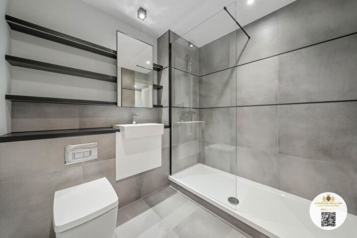 Apartment For Sale In River Apartments, Gillender Street, London, E3