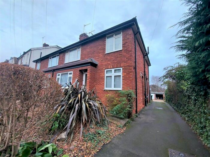 2 Bedroom Property To Rent In Hadley Road, New Barnet, Barnet EN5