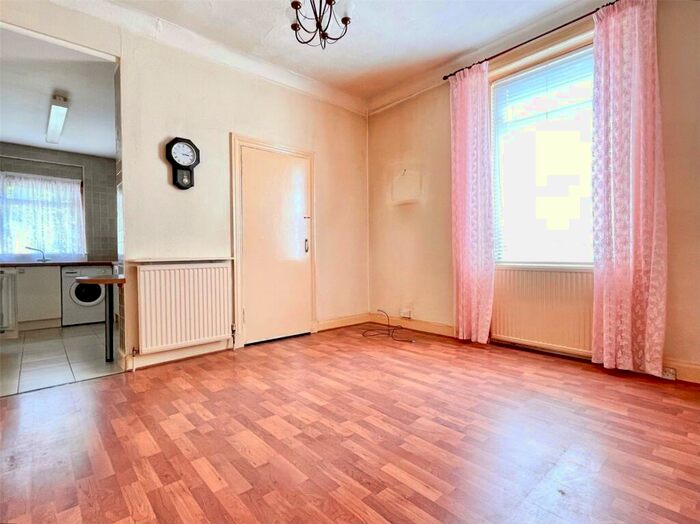 4 Bedroom SemiDetached House For Sale In Yoker Mill Road, Yoker