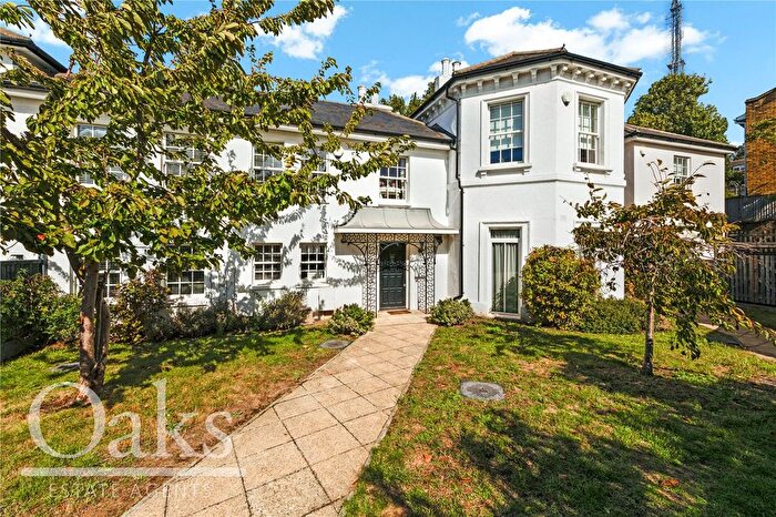 2 Bedroom Flat For Sale In Gayfere Place, South Norwood, SE25