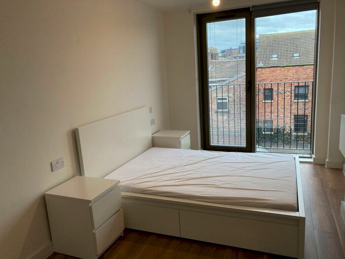 1 Bedroom Flat To Rent In (Block E), Slater Place, L1
