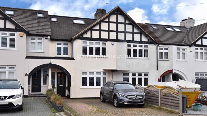 4 Bedroom Terraced House For Sale In Sunray Avenue, Bromley, BR2