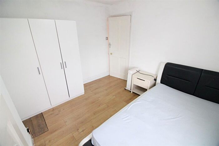 2 Bedroom Flat To Rent In Charles Street, Hillingdon, Uxbridge, UB10