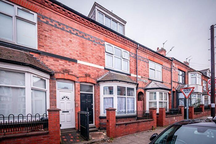 5 Bedroom Terraced House To Rent In Kimberley Road, Leicester, LE2