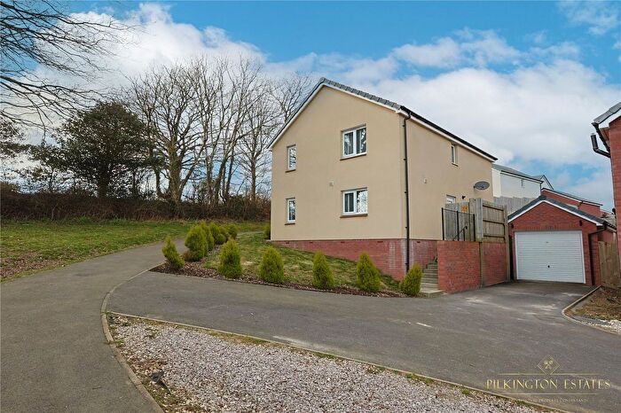 3 Bedroom Detached House For Sale In Drake Avenue, Ivybridge, Devon, PL21