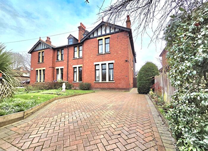 6 Bedroom Semi Detached House For Sale In Heathville Road, Gloucester, GL1